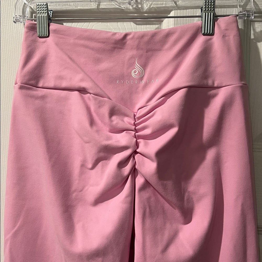 Ryderwear Pink Scrunch Bum Leggings- NWT